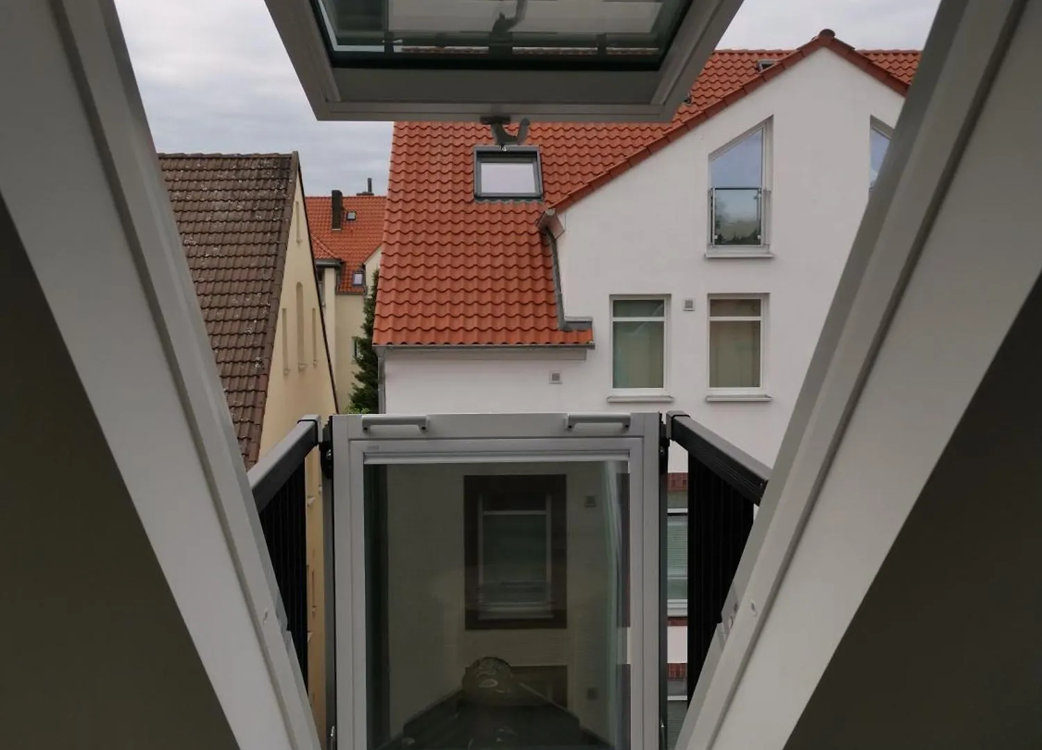 Dachzimmer Mit Kochecke Und Duschbad, Nahe Messe Hanóver Alemania